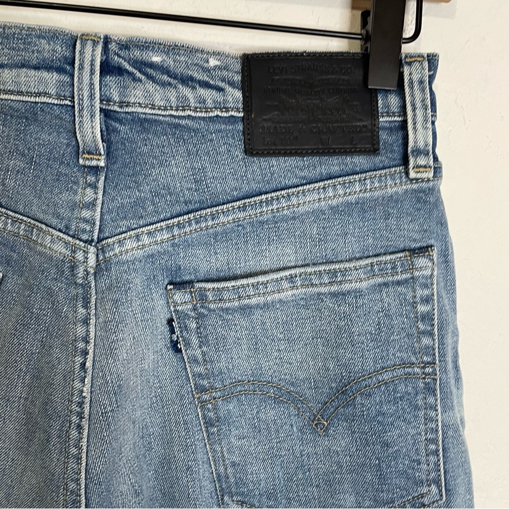Levi’s 501 Embroidered Shorts - Picture 5 of 16